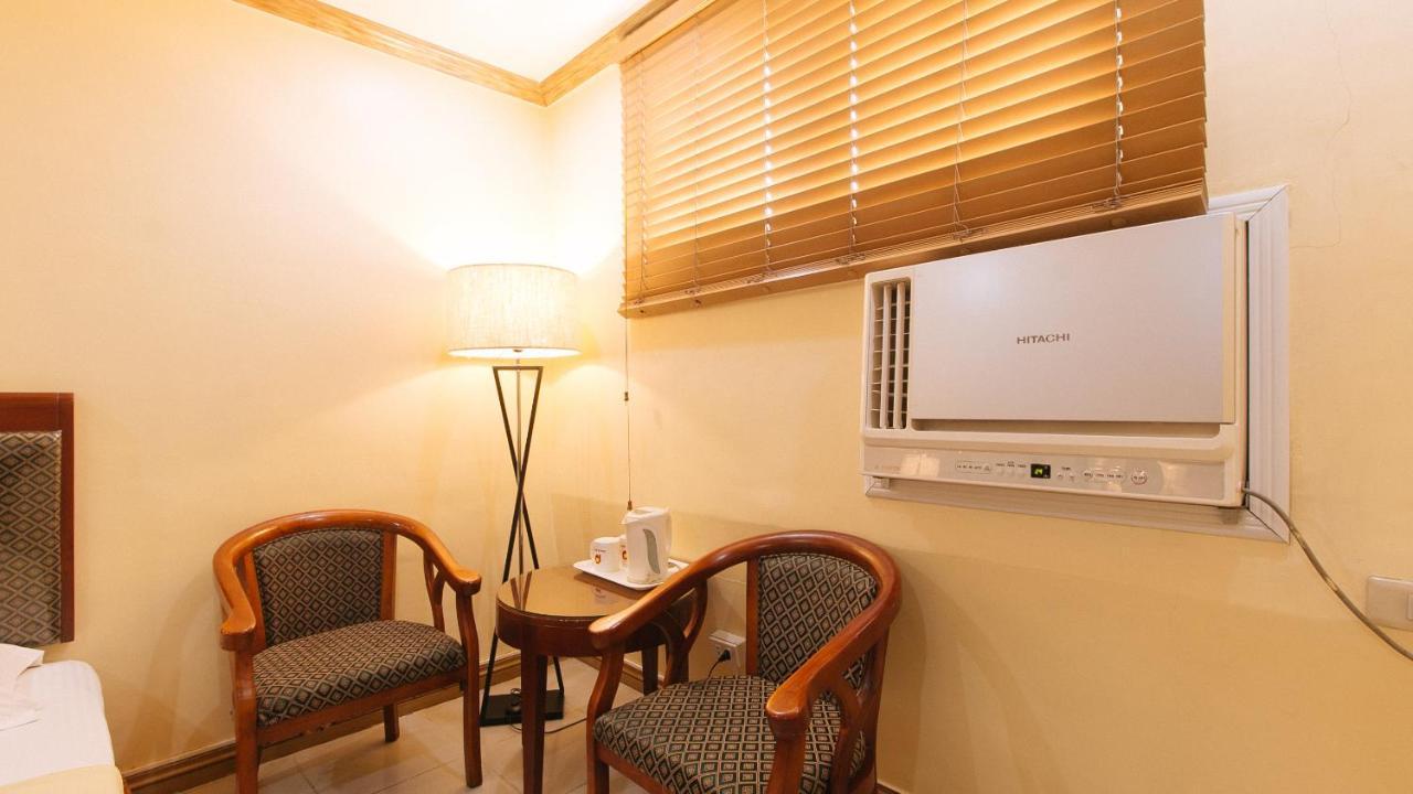 Peace Hotel By Reddoorz Manila Bagian luar foto